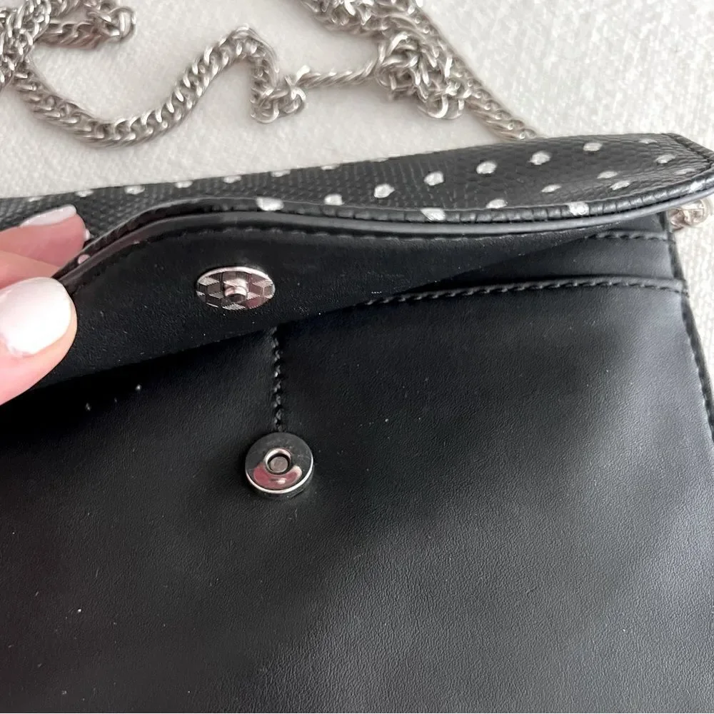 DANIELLE NICOLE  Black TINA CROSSBODY Clutch Purse Wallet